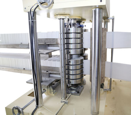 Four Lines 4000 Sheets / Min Napkin Embossing Machine